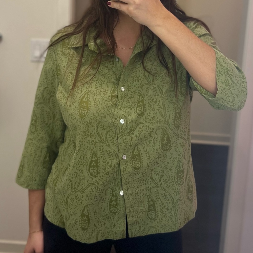 Green button down